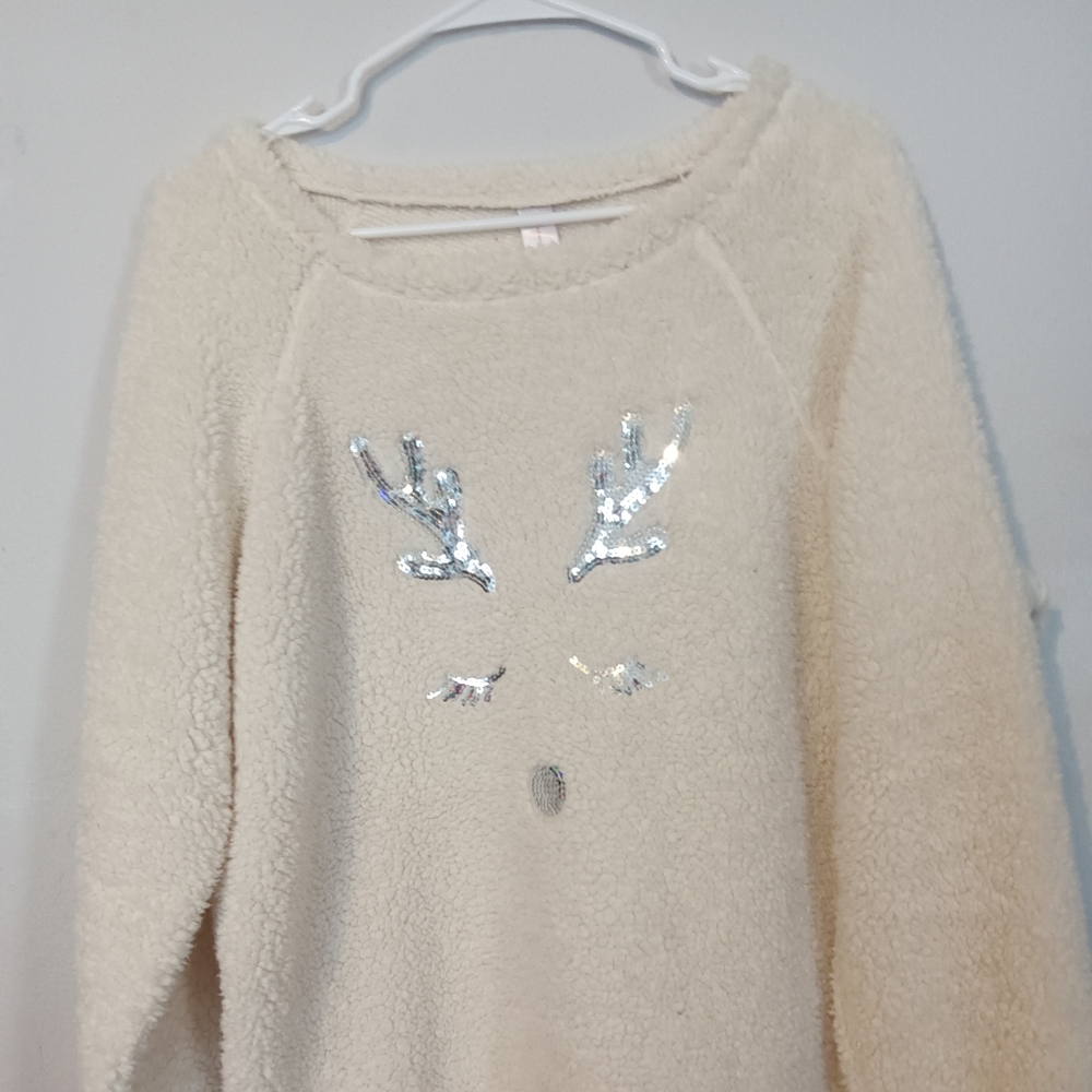 Women's sweater
